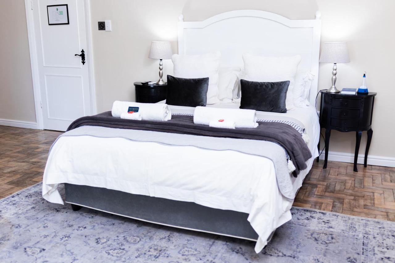 The Merino Guest House Beaufort Wes Buitenkant foto